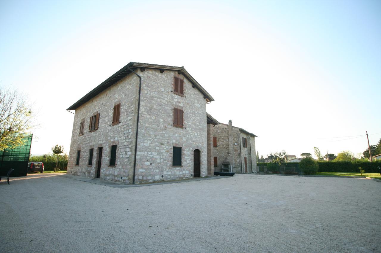 Agriturismo"Il Sagrato Di Assisi" Appartamenti,Camere Экстерьер фото