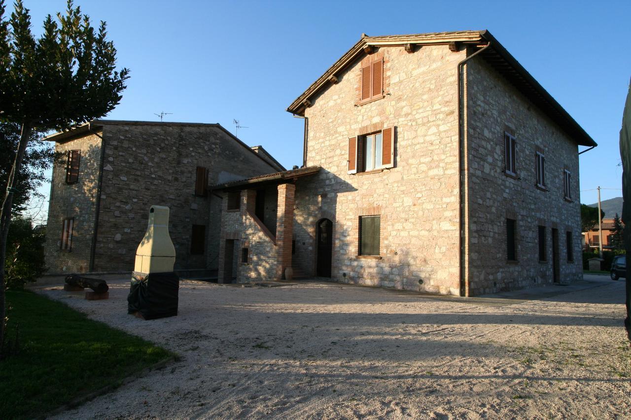 Agriturismo"Il Sagrato Di Assisi" Appartamenti,Camere Экстерьер фото