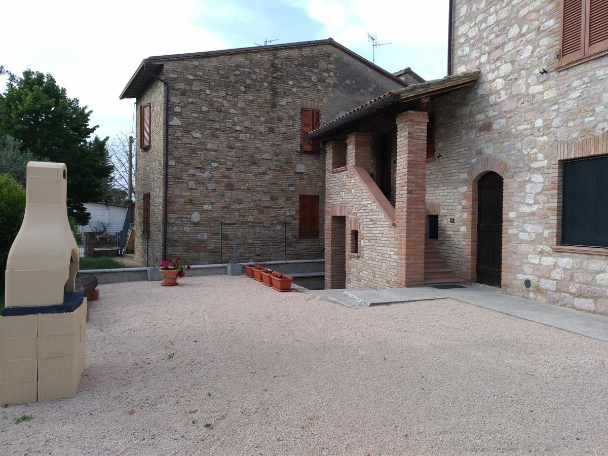 Agriturismo"Il Sagrato Di Assisi" Appartamenti,Camere Экстерьер фото