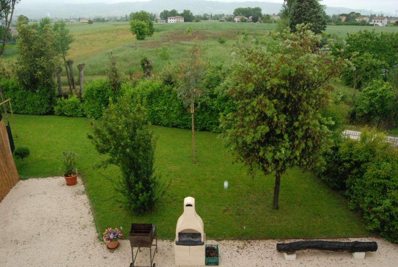 Agriturismo"Il Sagrato Di Assisi" Appartamenti,Camere Экстерьер фото